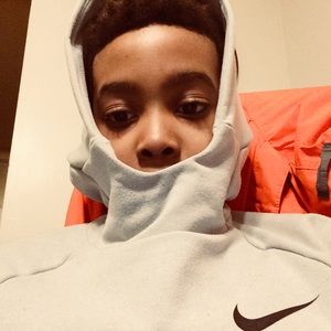 Meet your Posher, Dominique